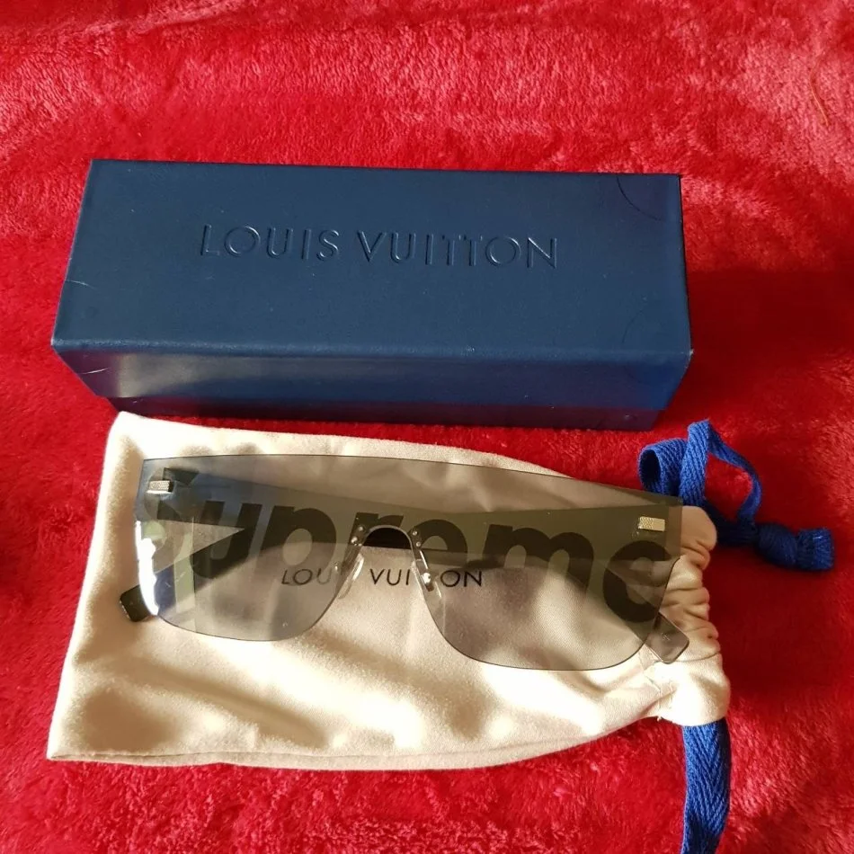 Tirane, shes SHITEN SYZE ORIGJINALE LOUIS VUITTON SUPREME LIMITED EDITION 690 €