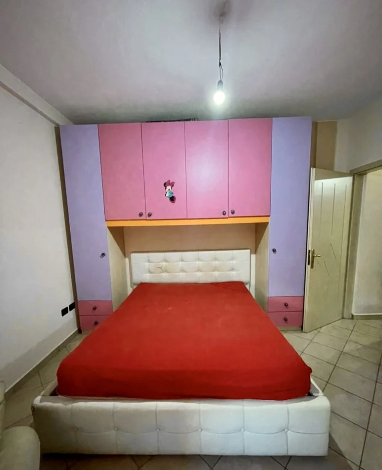 Tirane, jepet me qera 1+1 Kati 1, 50 m² 350 € (Selite)