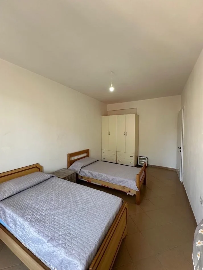 Tirane, jepet me qera apartament 2+1+Ballkon Kati 5, 100 m² 350 € (Fresku)