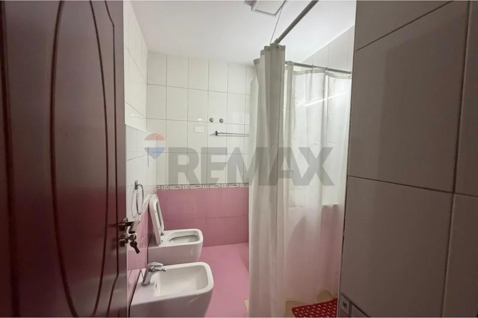 Tirane, shitet 2+1 , 81 m² 118.790 € (Farke)