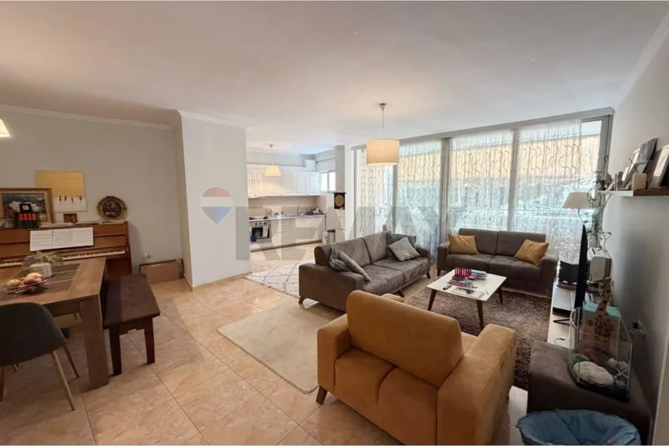 Tirane, shitet 3+1 , 151 m² 250.000 € (Kopshti Zoologjik)