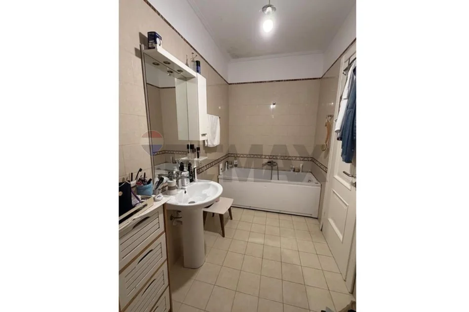 Tirane, shitet 3+1 , 151 m² 250.000 € (Kopshti Zoologjik)