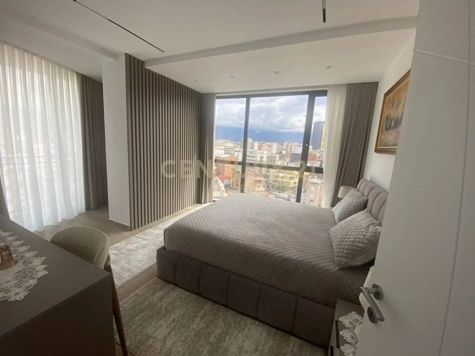 Tirane, jepet me qera apartament 2+1 Kati 7, 105 m² 1.500 € (golden rezudence)