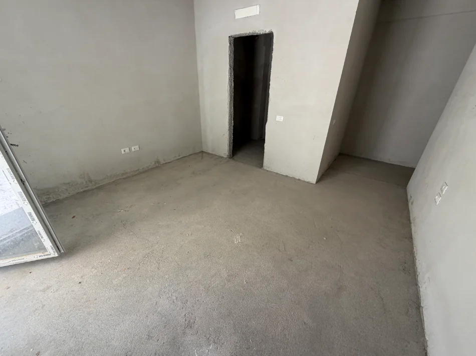 Tirane, shitet apartament 2+1+Ballkon Kati 2, 171 m² 230.000 € (Rruga Hamdi Sina)