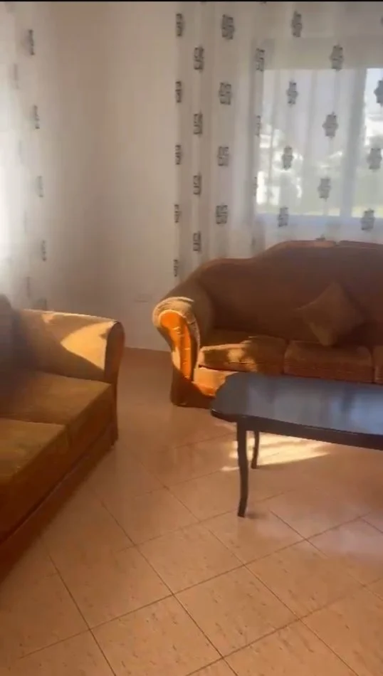 Tirane, jepet me qera 1+1+Ballkon Kati 2, 60 m² 250 € (Fuat Toptani)