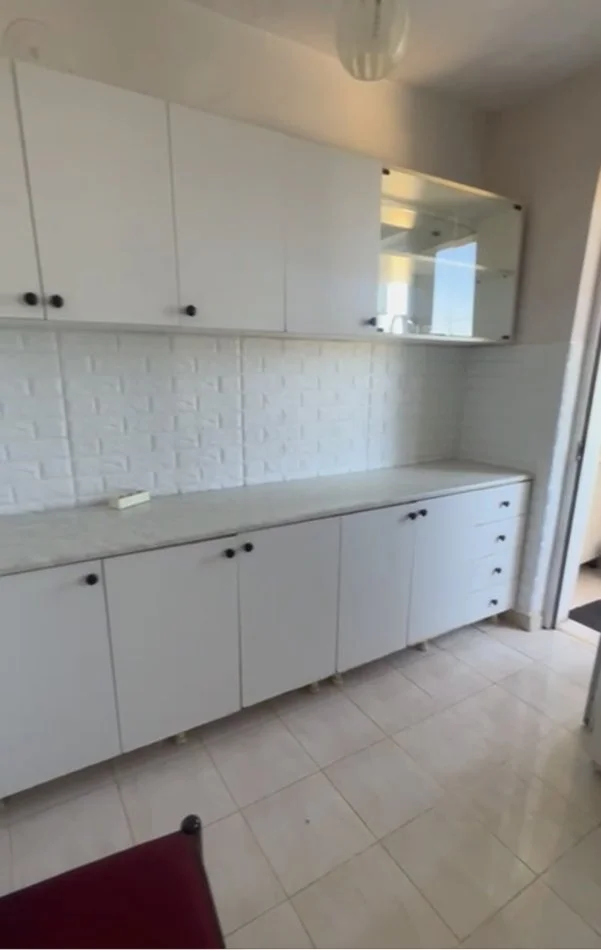Tirane, jepet me qera apartament 2+1 Kati 5, 35.000 € 