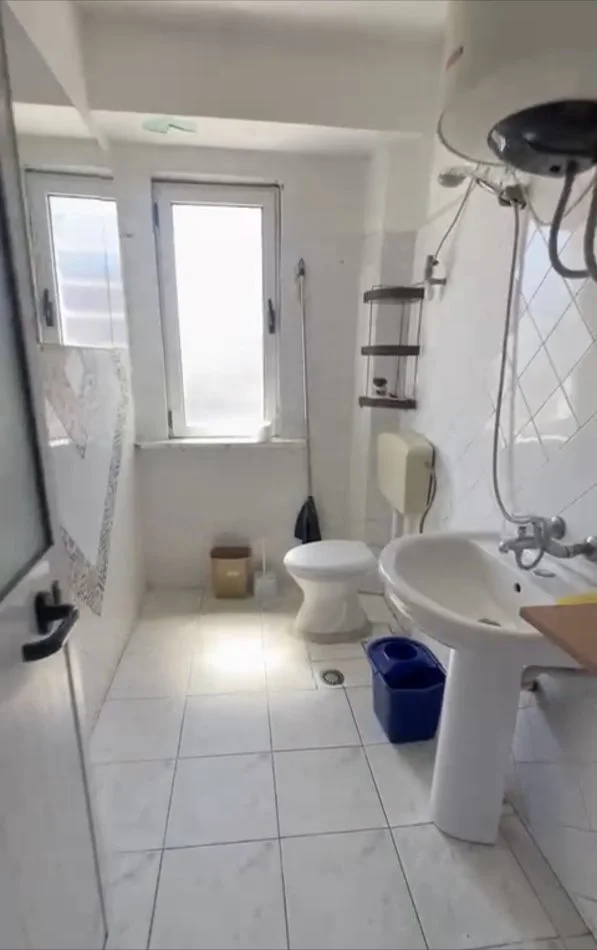 Tirane, jepet me qera apartament 2+1 Kati 5, 35.000 € 