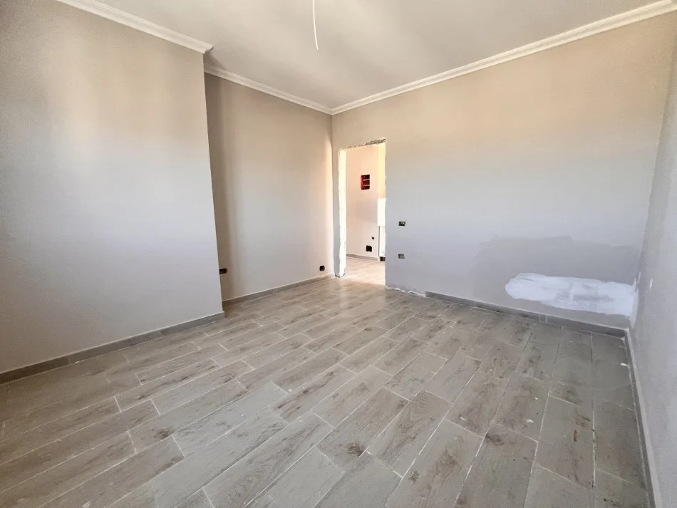 Vlore, shitet apartament+verande | Penthouse 1+1+Ballkon Kati 10, 150 m² 152.000 € (Gjergj Kastrioti)