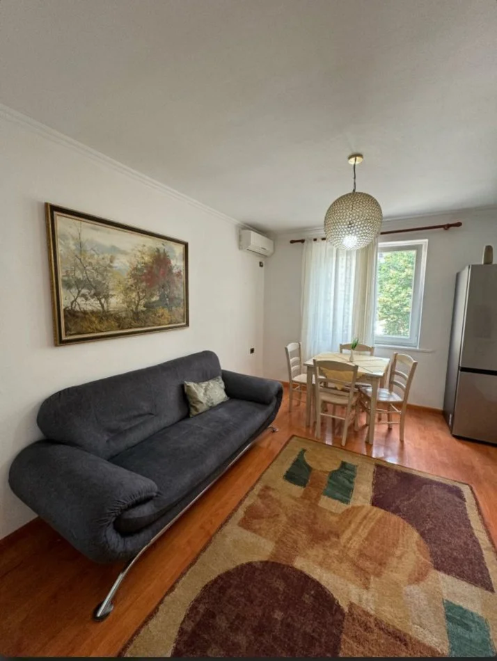 Tirane, jepet me qera 1+1+Ballkon Kati 2, 70 m² 500 € (Myslym Shyri)