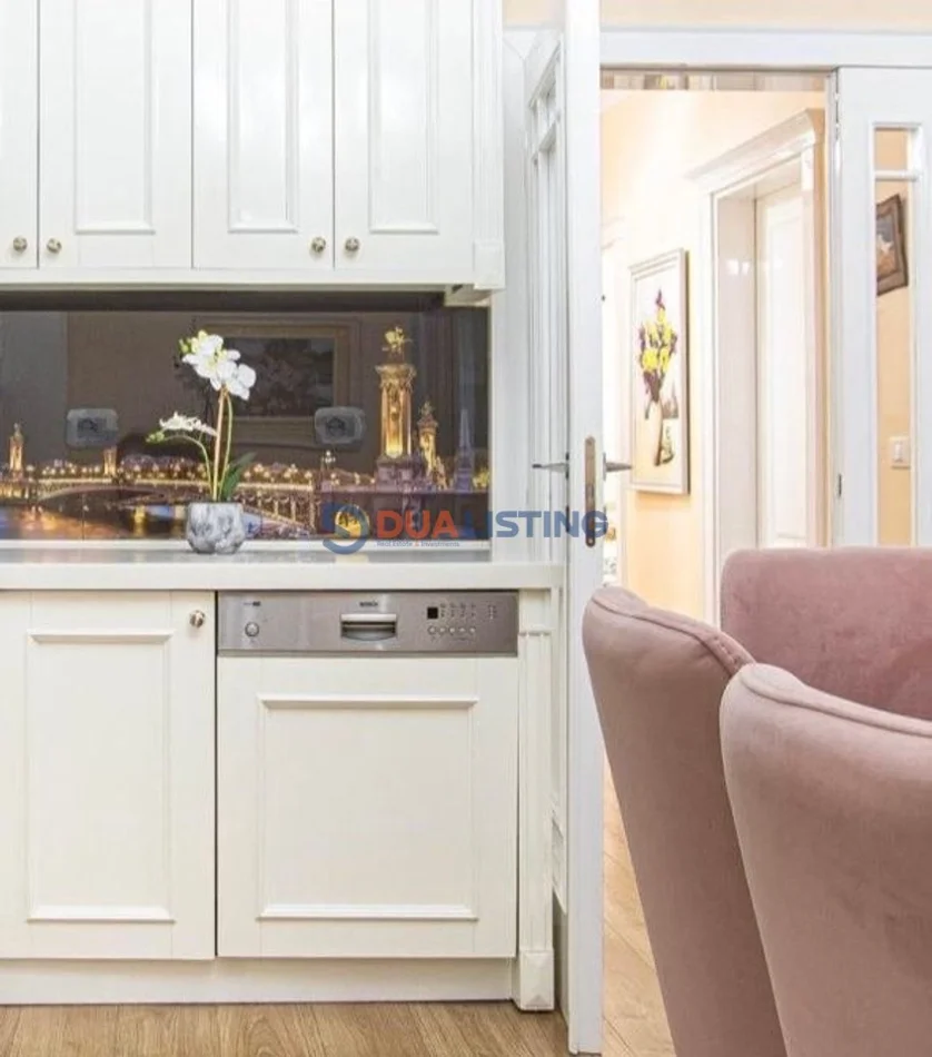 Jepet me qera apartament , (Air Albania)