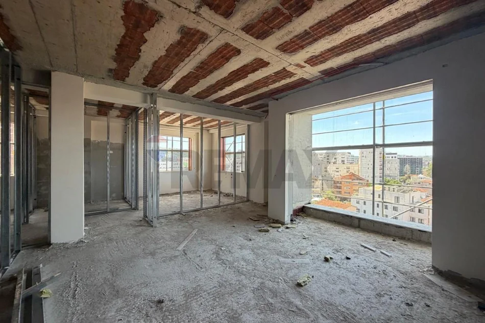 Tirane, shitet 2+1 , 101 m² 253.000 € (Rruga Artan Lenja)