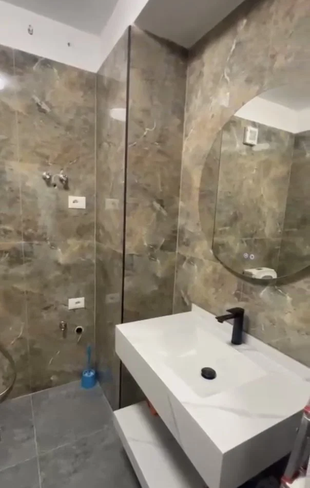 Tirane, shitet apartament 2+1 Kati 3, 77 m² 192.000 €