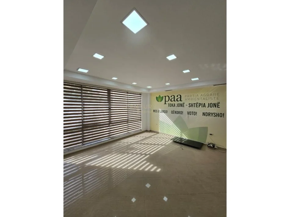 Tirane, shes ambjent biznesi , 94 m² 320.000 € 