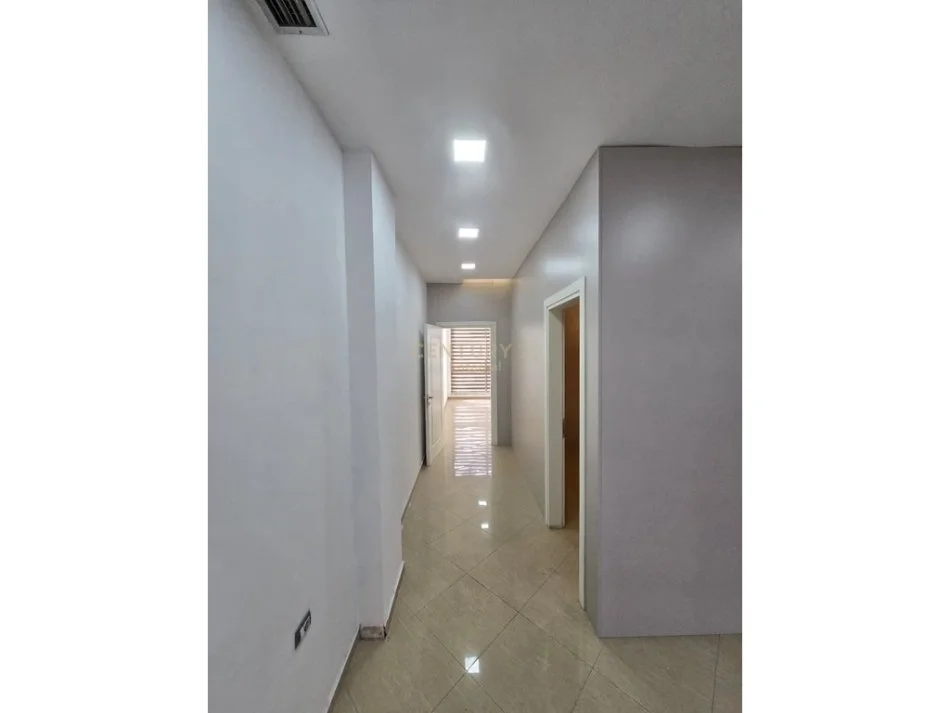 Tirane, shes ambjent biznesi , 94 m² 320.000 € 