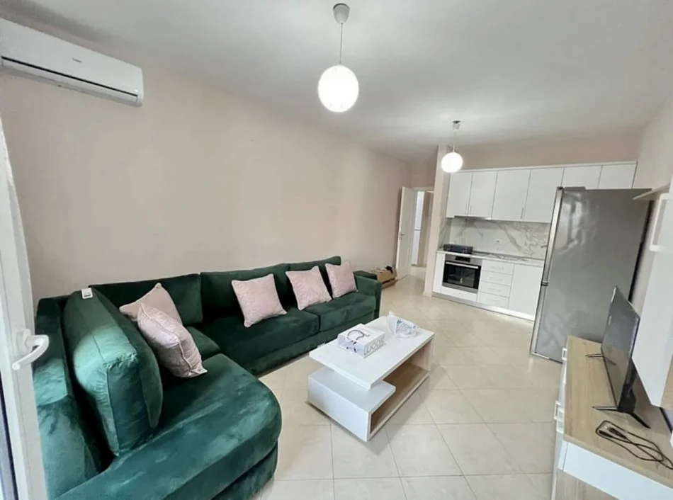 Tirane, jepet me qera apartament 2+1+Ballkon Kati 2, 99 m² (Rruga 5-Maji)