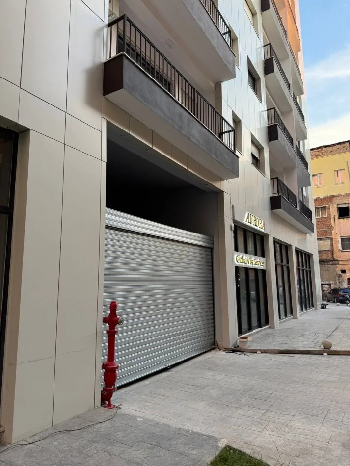 Tirane, shitet apartament 1+1 Kati 3, 70 m² 207.000 € (Rruga Durrsit)