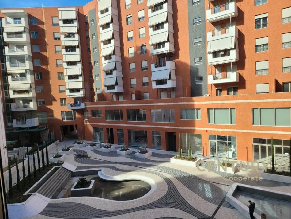 Tirane, jepet me qera zyre Kati 2, 583 m² 
