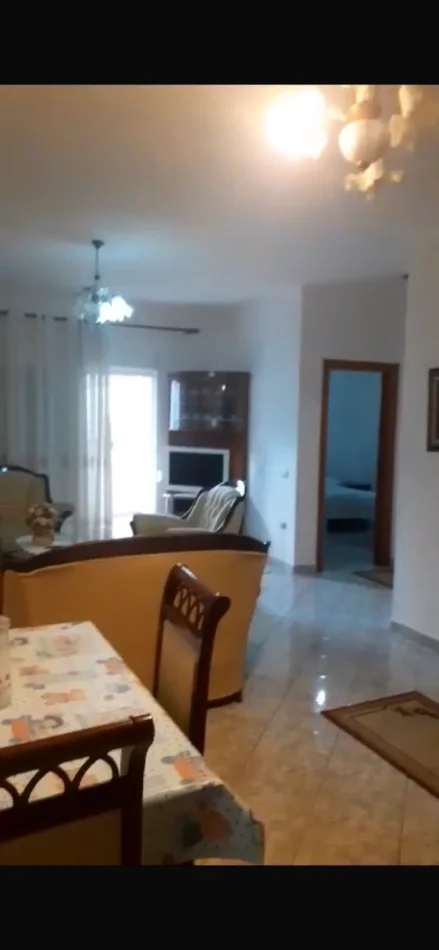 Jap me qera apartament ne Lungomare