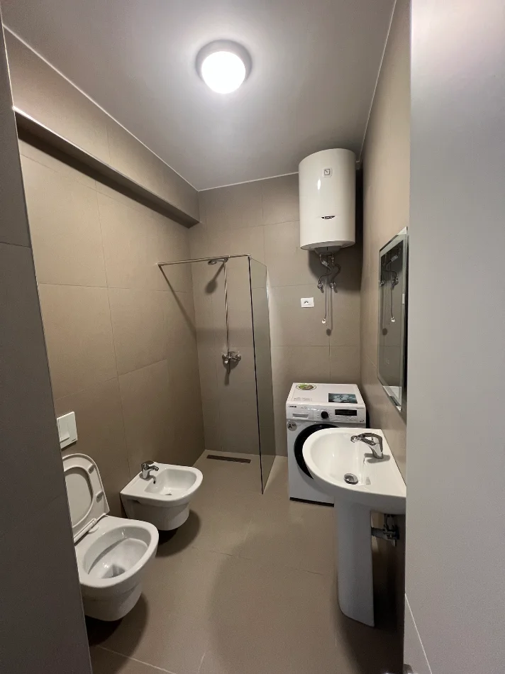 Tirane, jepet me qera apartament 1+1 Kati 2, 66 m² 450 € 