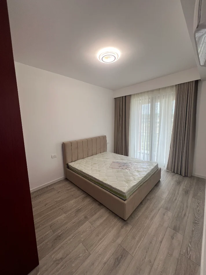 Tirane, jepet me qera apartament 1+1 Kati 2, 66 m² 450 € 