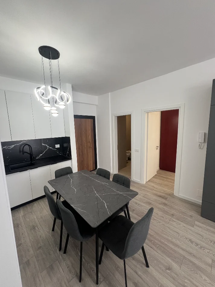 Tirane, jepet me qera apartament 1+1 Kati 2, 66 m² 450 € 