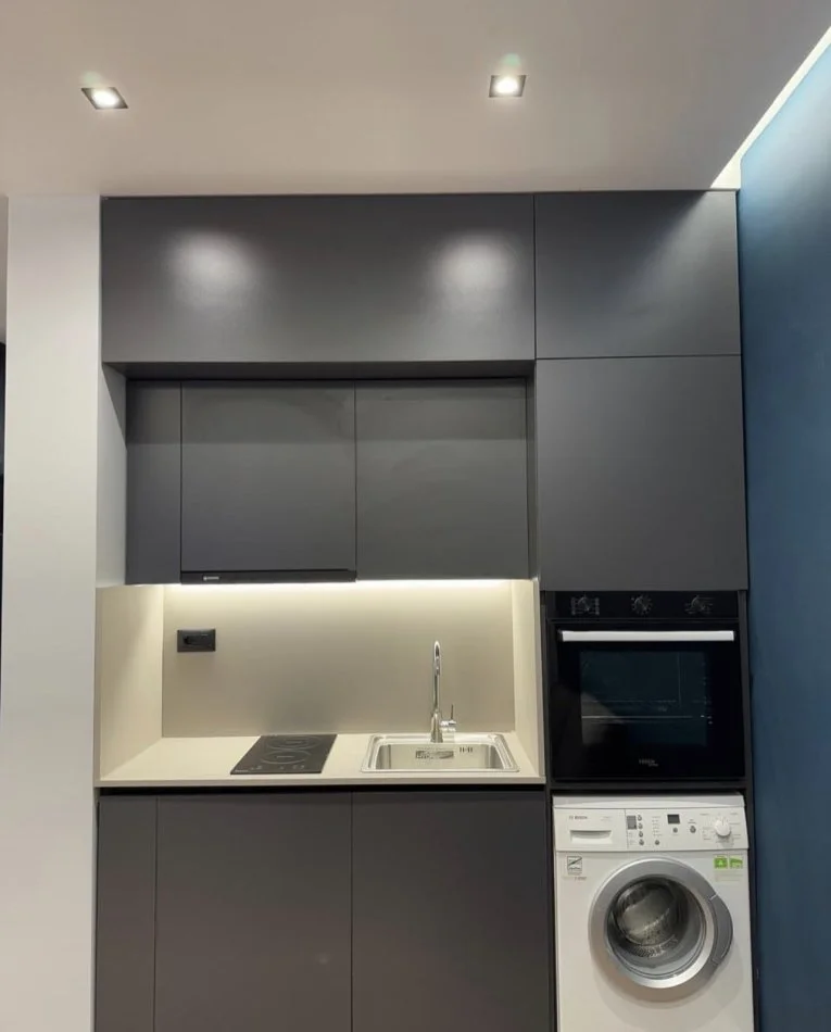 Tirane, jepet me qera apartament 1+1 Kati 2, 50 m² 530 € (Liqeni i Thate)