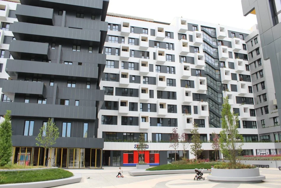 Tirane, jepet me qera apartament 2+1 Kati 8, 120 m² 920 € 