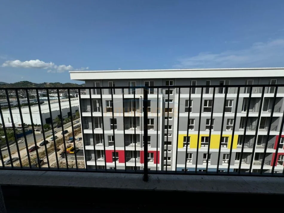 Tirane, shitet apartament 2+1+Ballkon Kati 8, 71 m² 74.550 € (Univers City)