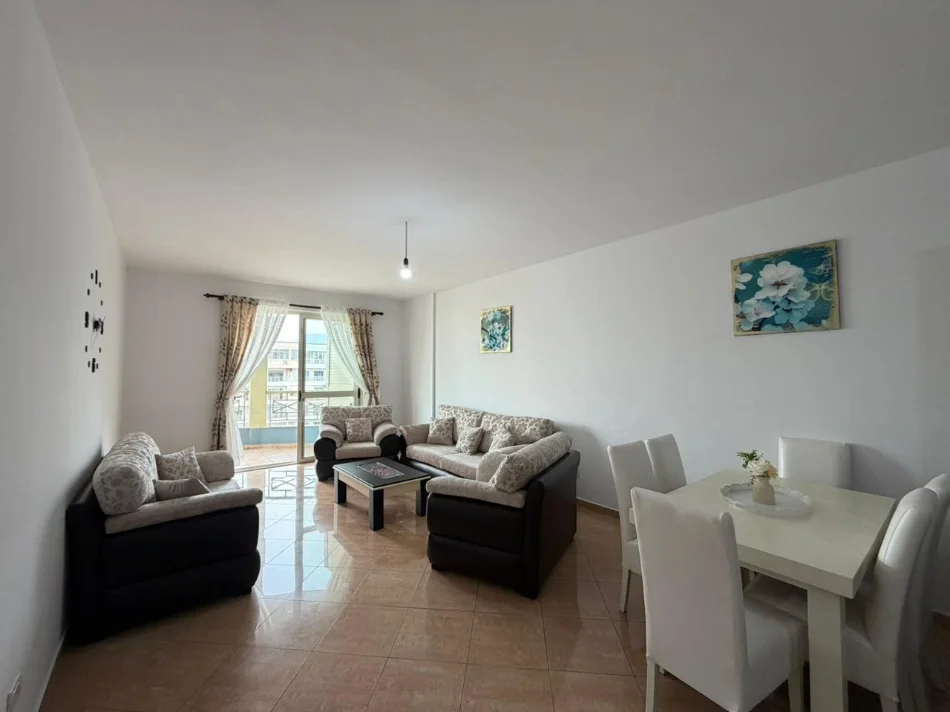 Tirane, jepet me qera apartament 2+1+Ballkon Kati 3, 90 m² 600 € 