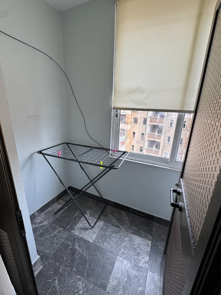 Tirane, jepet me qera apartament 2+1+Ballkon Kati 5, 85 m² 600 € 