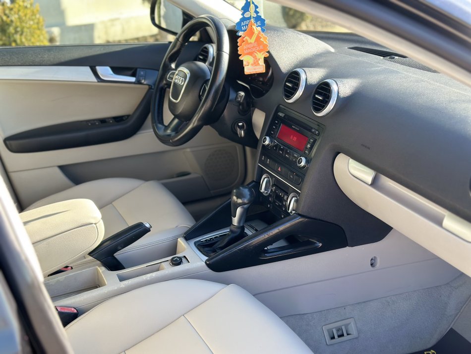 Durres, shitet makine Audi A3 Nafte, e zeze automatik Klima
