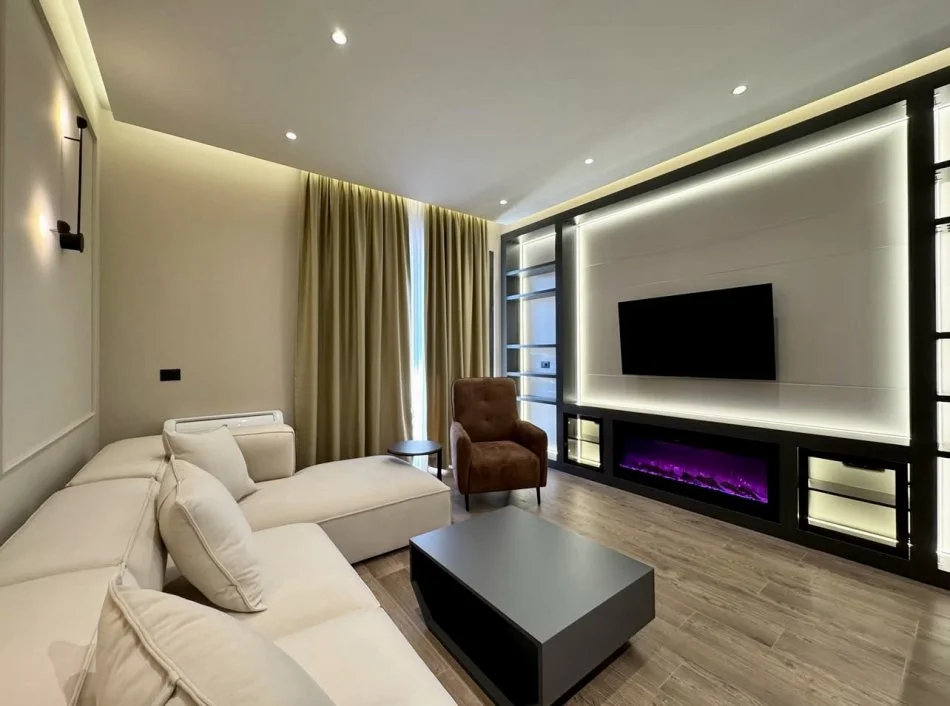 Tirane, jepet me qera apartament 1+1+Ballkon Kati 5, 68 m² 900 € (Kompleksi Delijorgji, Rruga e Kavajes)