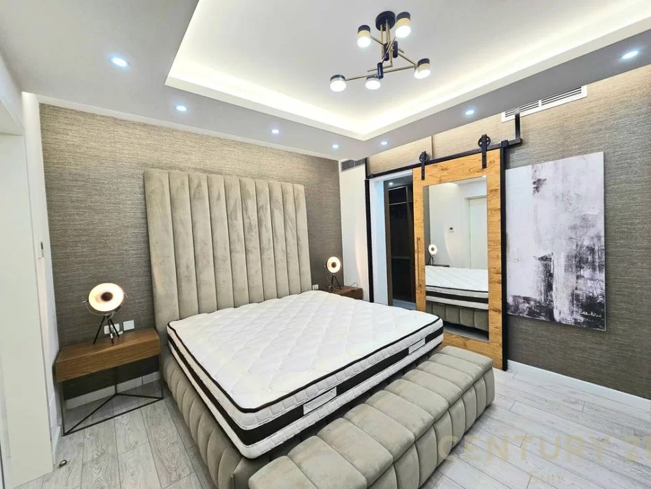 Tirane, jepet me qera apartament 2+1 Kati 4, 128 m² 1.500 € 