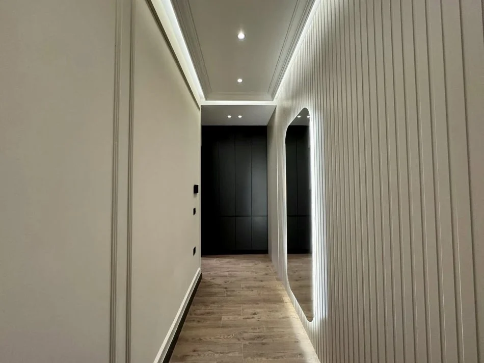 Tirane, jepet me qera apartament 1+1+Ballkon Kati 5, 68 m² 900 € (Kompleksi Delijorgji, Rruga e Kavajes)