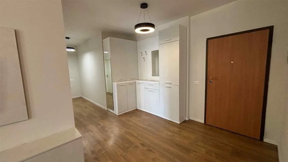 Tirane, jepet me qera apartament 2+1 Kati 6, 100 m² 650 € (Big Market 5 Maj)