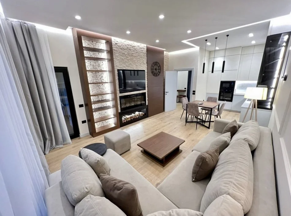 Tirane, jepet me qera apartament 1+1+Ballkon Kati 4, 60 m² 900 € (Kompleksi SQUARE 21, Rruga e Kavajes)