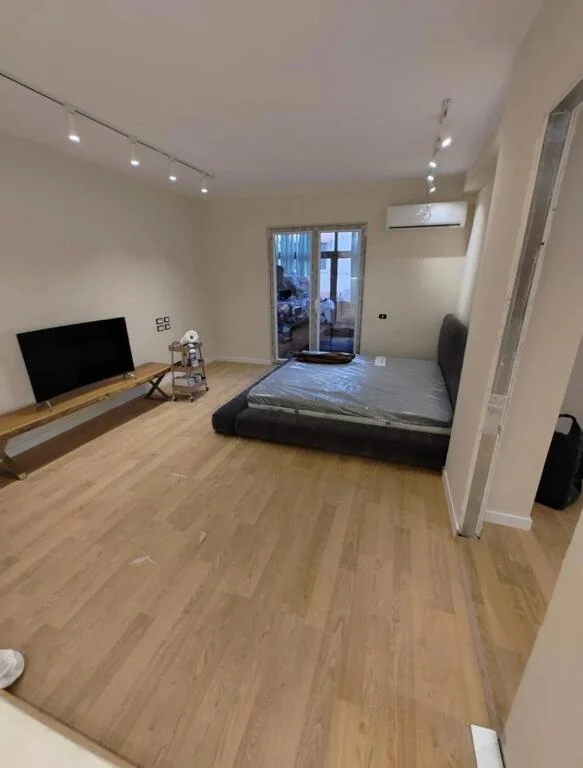 Tirane, shitet apartament 2+1 , 275.000 € 