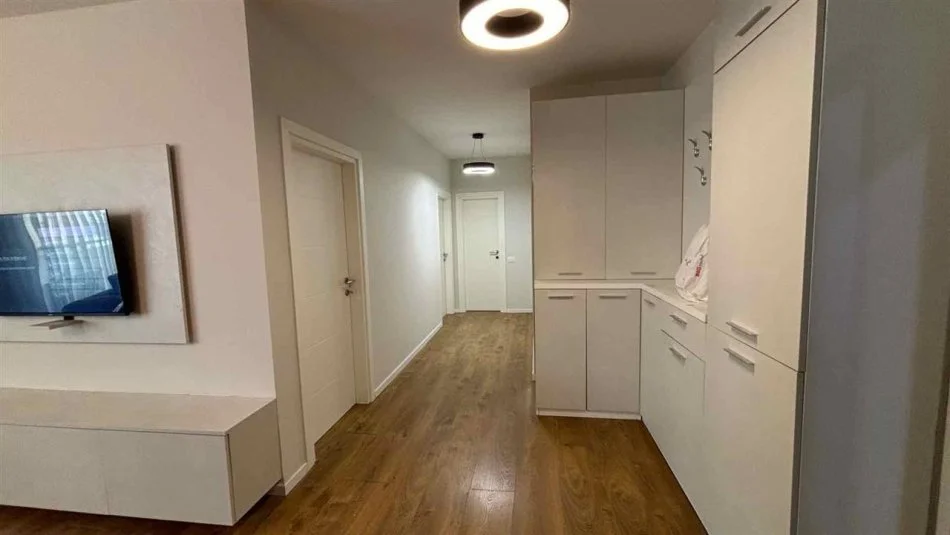 Tirane, jepet me qera apartament 2+1 Kati 6, 100 m² 650 € (Big Market 5 Maj)