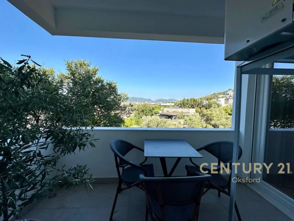 Tirane, jap me qera apartament 2+1 Kati 4, 168 m² 1.800 € 