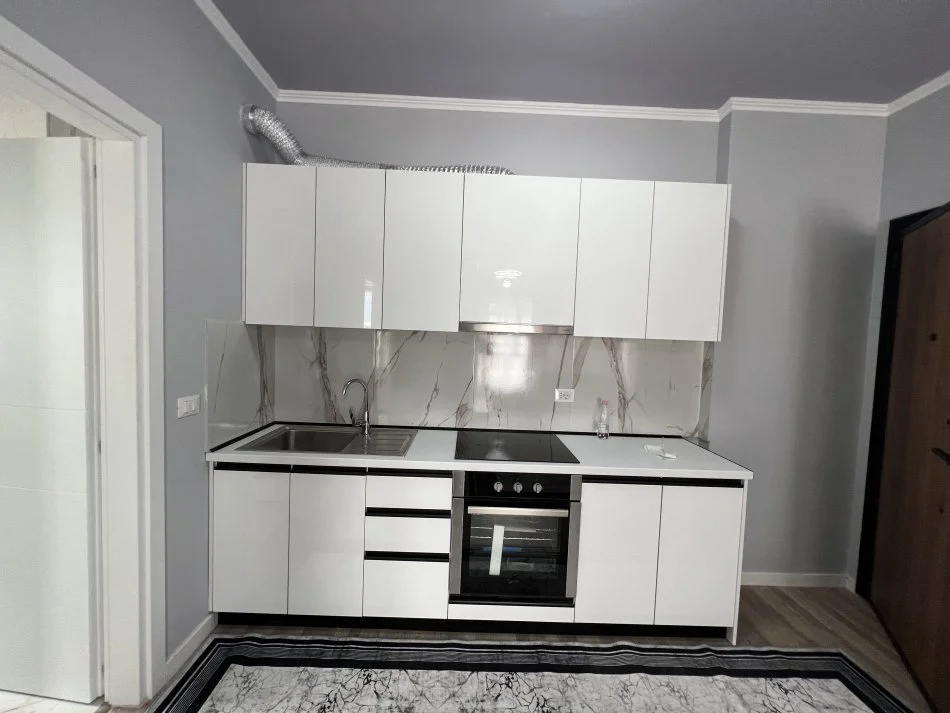 Tirane, jepet me qera apartament 1+1 Kati 9, 41 m² 500 € (5-Maji)