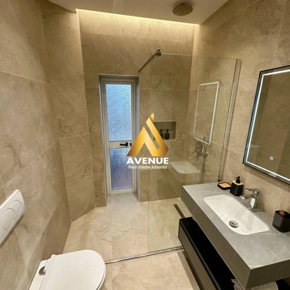 Tirane, jepet me qera apartament 2+1 , 75 m² (Rruga elbasanit)