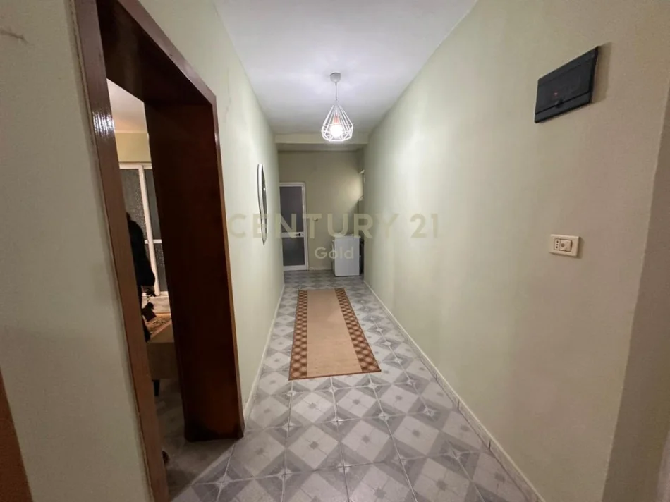 Tirane, jepet me qera apartament 2+1 Kati 5, 550 € 