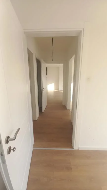 Tirane, Liste me oferta 1 Katshe , (LakeView residence)