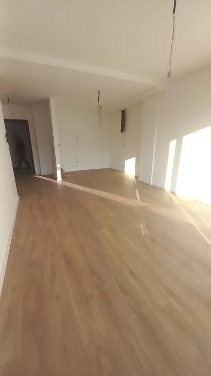 Tirane, Liste me oferta 1 Katshe , (LakeView residence)