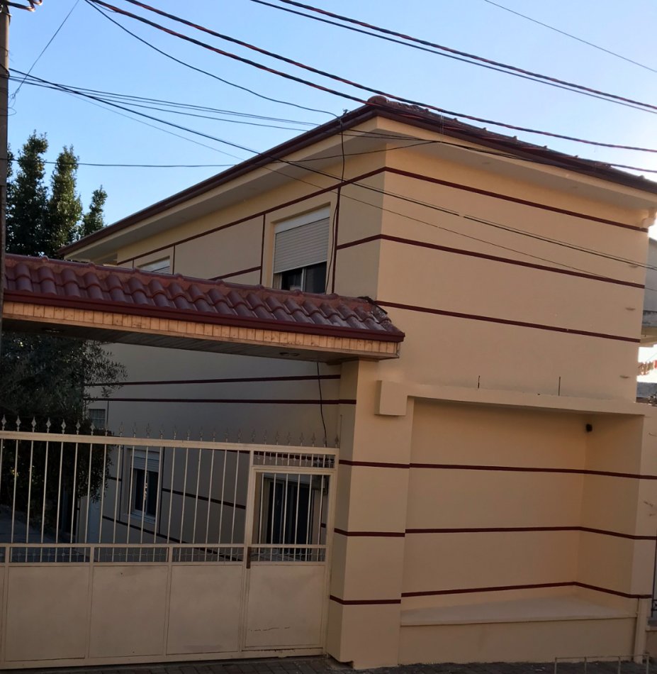 Tirane, jepet me qera apartament duplex 2 Katshe Kati 1, 300 € (Rruga teki selenica)