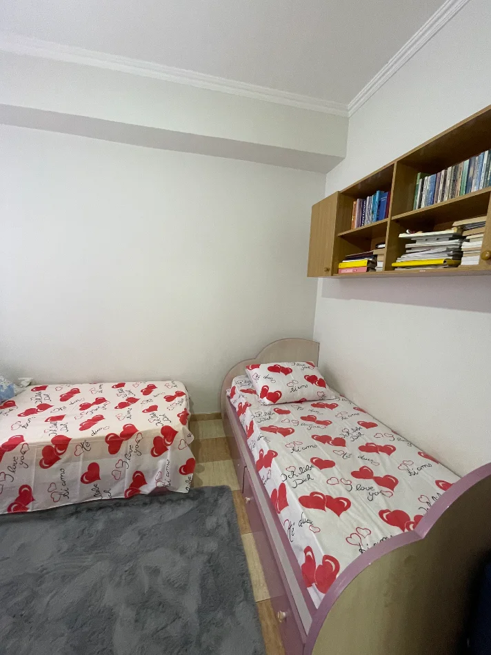 Tirane, jap me qera apartament 2+1+Ballkon Kati 6, 700 € 