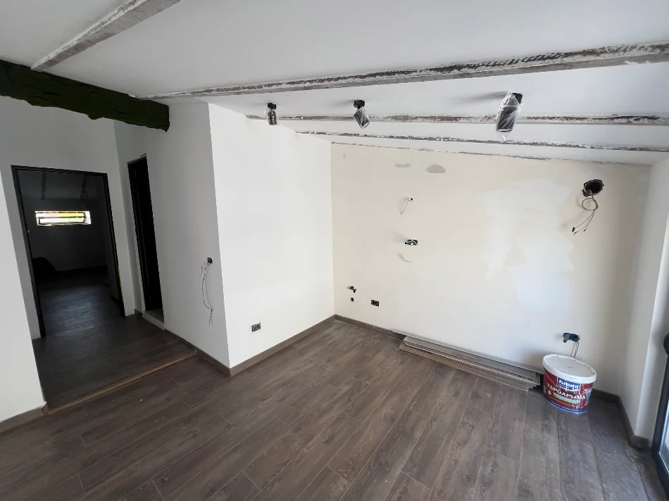 Tirane, shes apartament 1+1+Aneks+Ballkon Kati 6, 65 m² 190.000 € (Shallvaret)