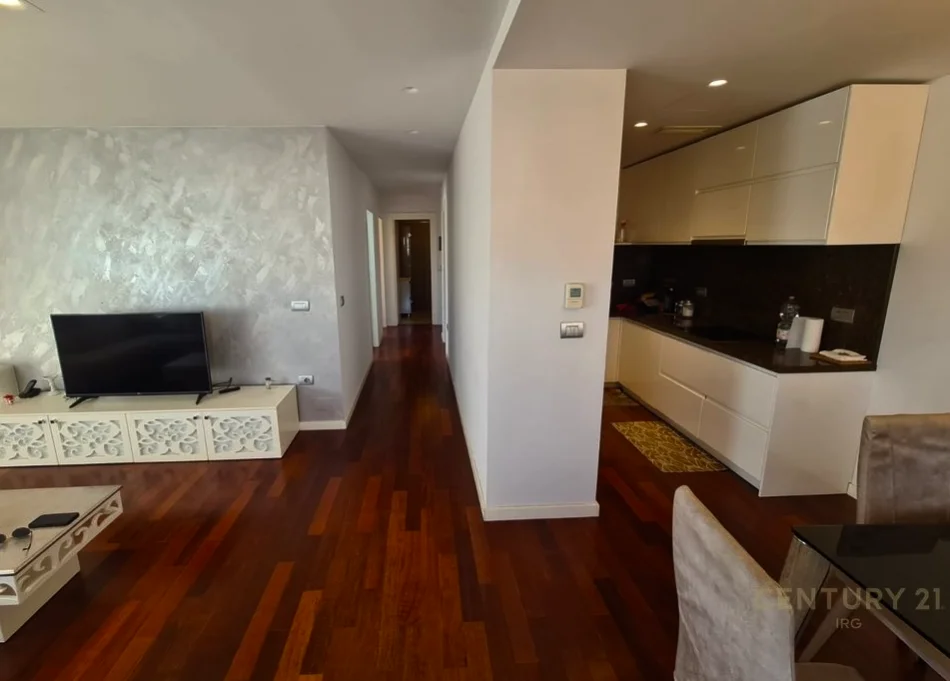 Tirane, shitet apartament 2+1 Kati 5, 110 m² 275.000 € (Mozaiku)