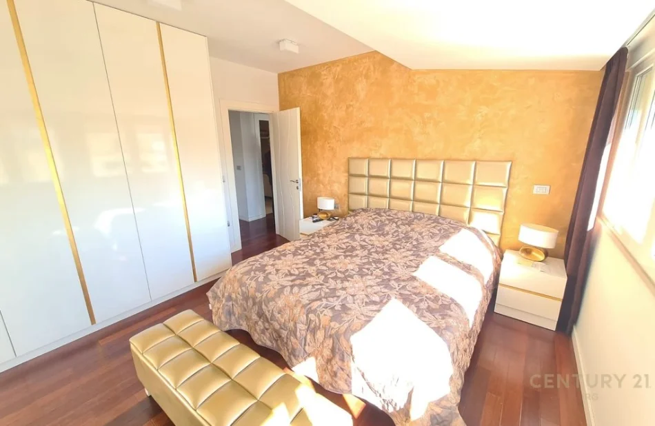 Tirane, shitet apartament 2+1 Kati 5, 110 m² 275.000 € (Mozaiku)