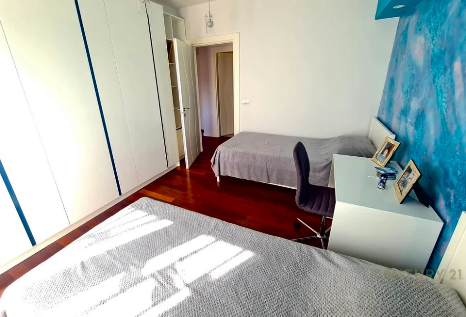 Tirane, shitet apartament 2+1 Kati 5, 110 m² 275.000 € (Mozaiku)